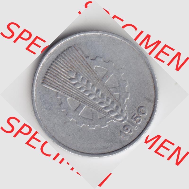 1950, E 50 Pfennig Münzen-Rückseite mit Wappen Deutschland der DDR, der Deutschen Demokratischen Republik, die DDR Münzen können auf EMBMV im Katalog katalogisiert... Sammlung