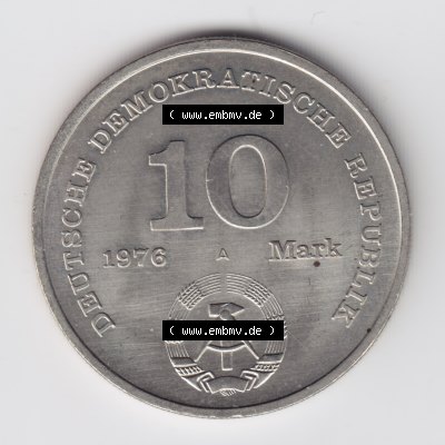 1976, 10 Mark Gedenkmünze 20 Jahre NVA, Münzen-Rückseite mit DDR-Wappen und Wert in Mark im Zahlungsverkehr zur DDR-Zeiten auf einen Digitalen Bild, der Münze aus... Sammlung