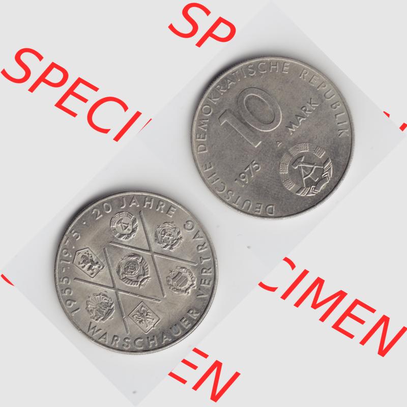 DDR Münze 1975, 10 Mark Gedenkmünze der DDR, 20 Jahre Warschauer-Vertrag - Münzen-Vorderseite und Rückseite mit Wappen auf einen Digitalen Bild, der Münze aus... Sammlung