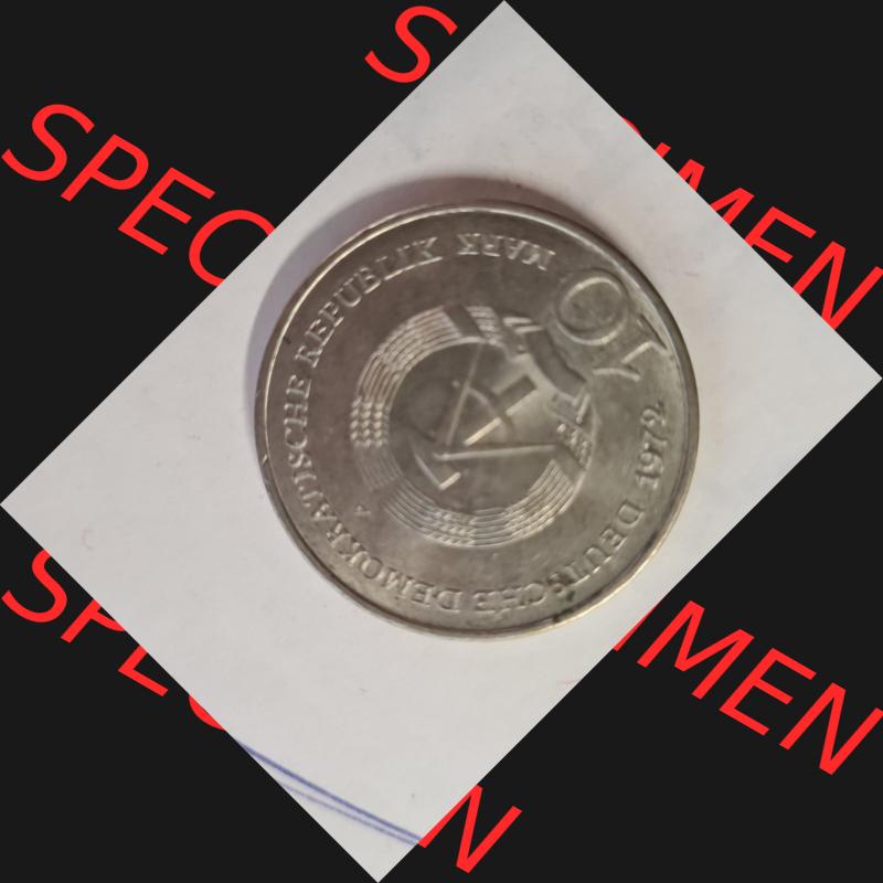 DDR 10 Mark Gedenkmünze 1972, Mahn- und Gedenkstätte Buchenwald aus DDR Münzen Sammlung. (2) Sammlung