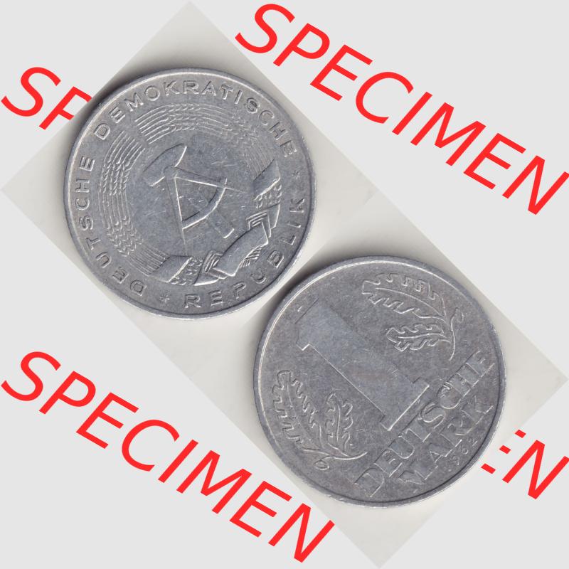 DDR Münze 1956-1990 Umlaufmünze / Kursmünze 1956-1963, A 1 Deutsche Mark 1962-3. Vorderseite und Rückseite vertikal untereinander zusammengefügt, der 1-Mark... Sammlung