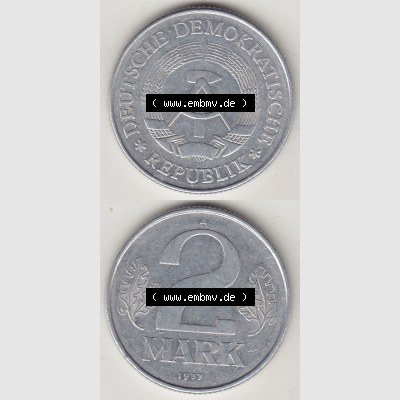 DDR Münze 1957-1990 Umlaufmünze / Kursmünze 1972-1990, A 2 Mark 1977. Vorderseite und Rückseite vertikal untereinander zusammengefügt, der 2-Mark Münzen... Sammlung