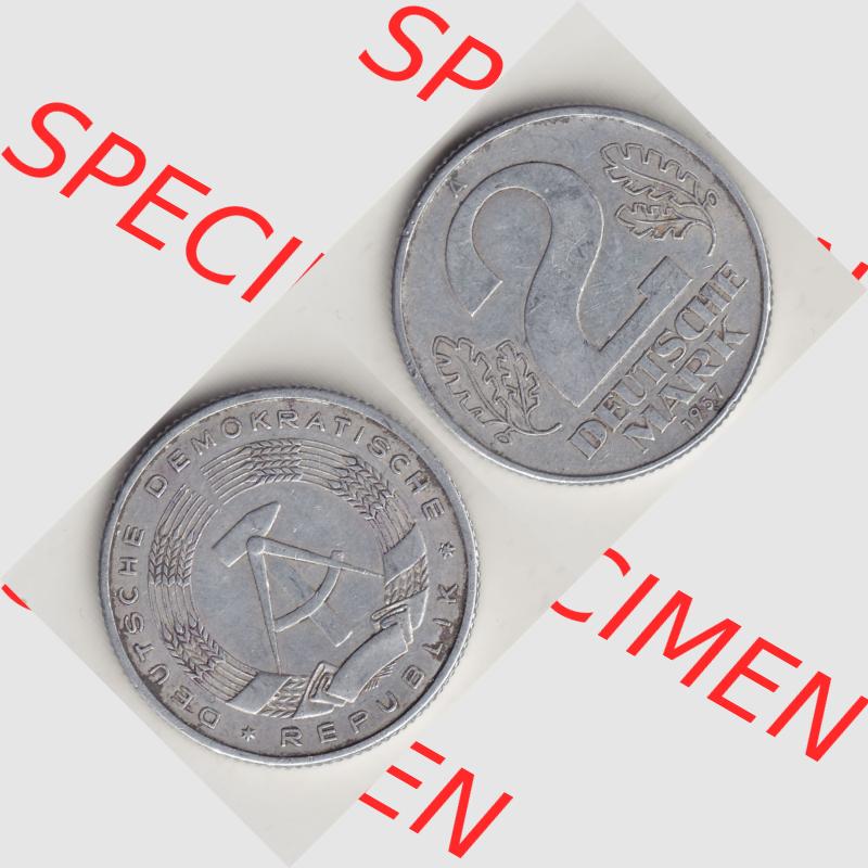 DDR Münze 1957-1990 Umlaufmünze / Kursmünze 1957-1957, A 2 Deutsche Mark 1957-2. Vorderseite und Rückseite horizontal rechts nebeneinander zusammengefügt,... Sammlung