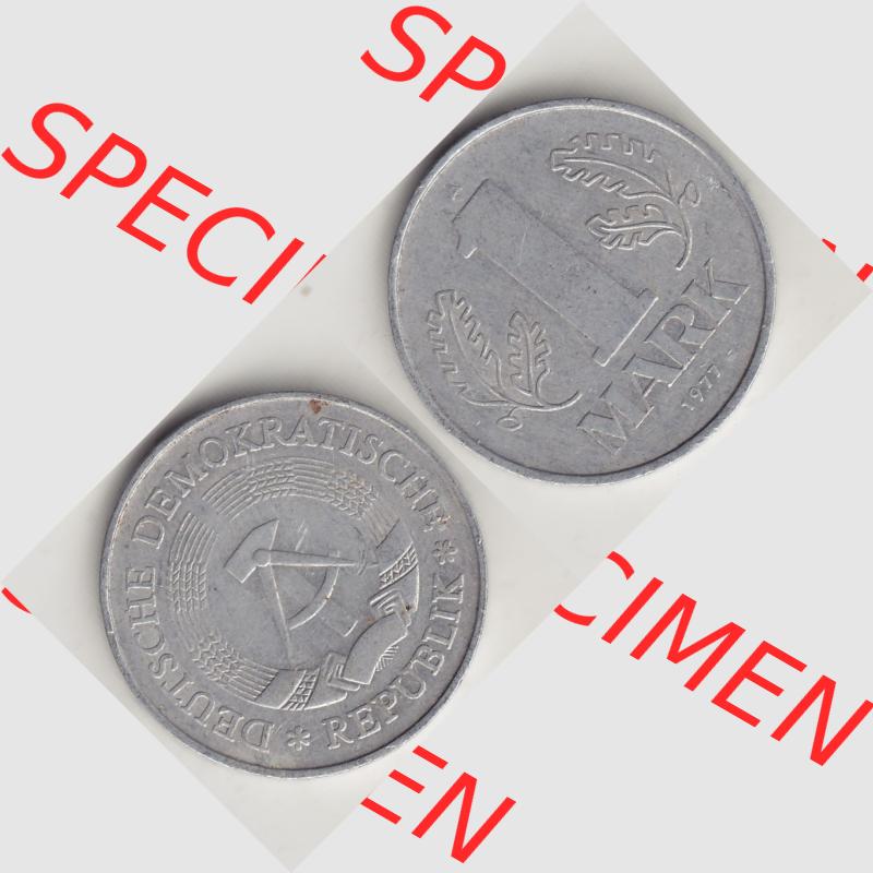 DDR Münze 1956-1990 Umlaufmünze / Kursmünze 1972-1990, A 1 Mark 1977-3. Vorderseite und Rückseite horizontal rechts nebeneinander zusammengefügt, der 1-Mark... Sammlung