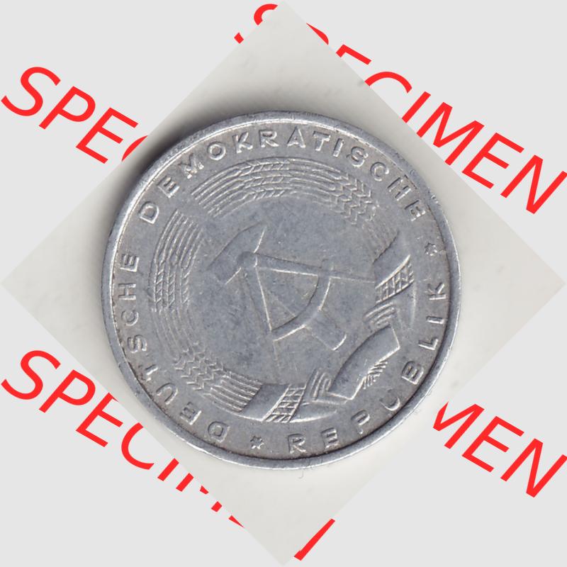 DDR Münze 1948-1990 Umlaufmünze / Kursmünze 1968-1990, A 5 Pfennig 1968-1. Vorderseite der 5 Pfennig Münze der DDR. Hier im online Katalog befinden sich 5 Pfennig-Stücke,... Sammlung
