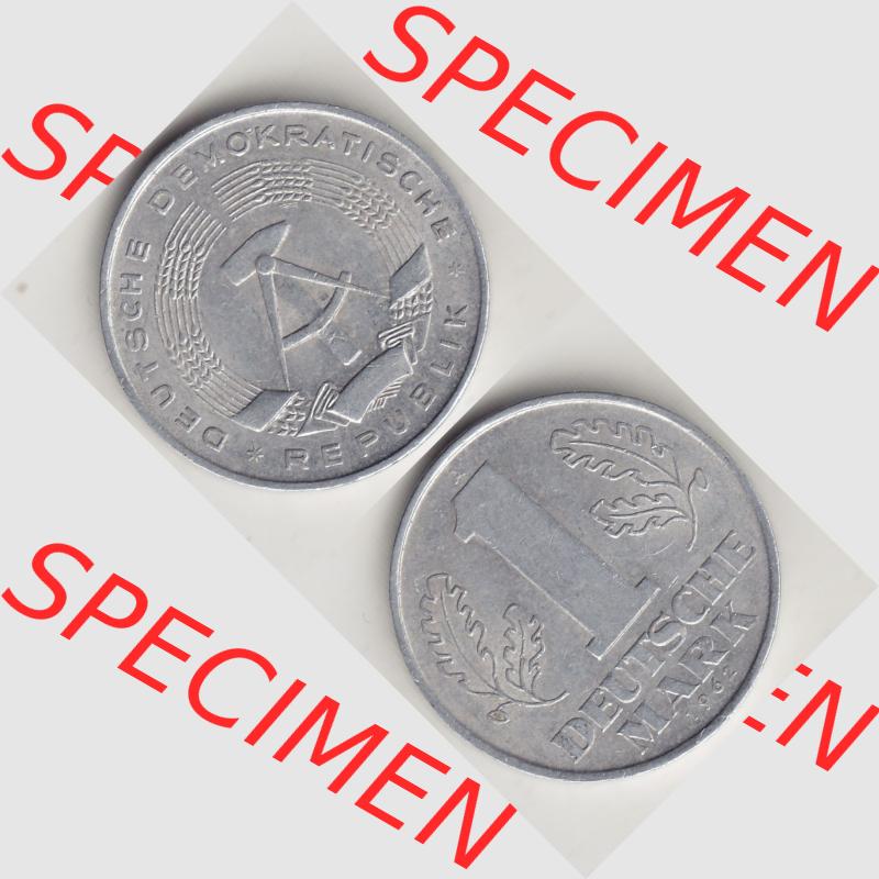 DDR Münze 1956-1990 Umlaufmünze / Kursmünze 1956-1963, A 1 Deutsche Mark 1962-4. Vorderseite und Rückseite vertikal untereinander zusammengefügt, der 1-Mark... Sammlung