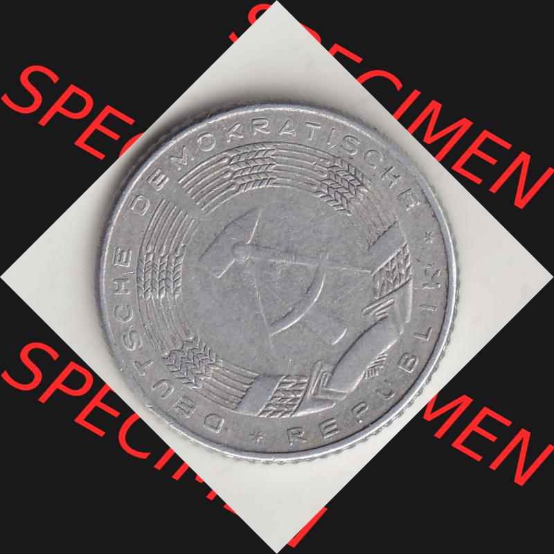 DDR Münze 1958-1990 Umlaufmünze / Kursmünze 1958-1990, A 50 Pfennig 1971-3 der DDR-Mark. Vorderseite der 50 Pfennig Münze der DDR. Hier im online Katalog befinden... Sammlung