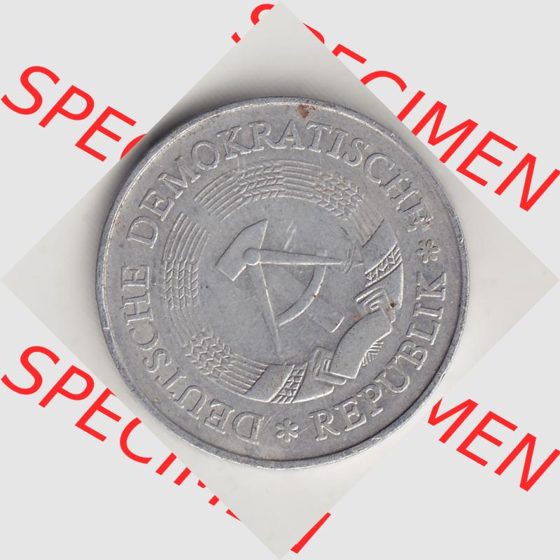 DDR Münze 1956-1990 Umlaufmünze / Kursmünze 1972-1990, A 1 Mark 1977-3. Vorderseite der 1-Mark Münzen der DDR. Hier im online Katalog befinden sich 1 Mark-Stücke,... Sammlung