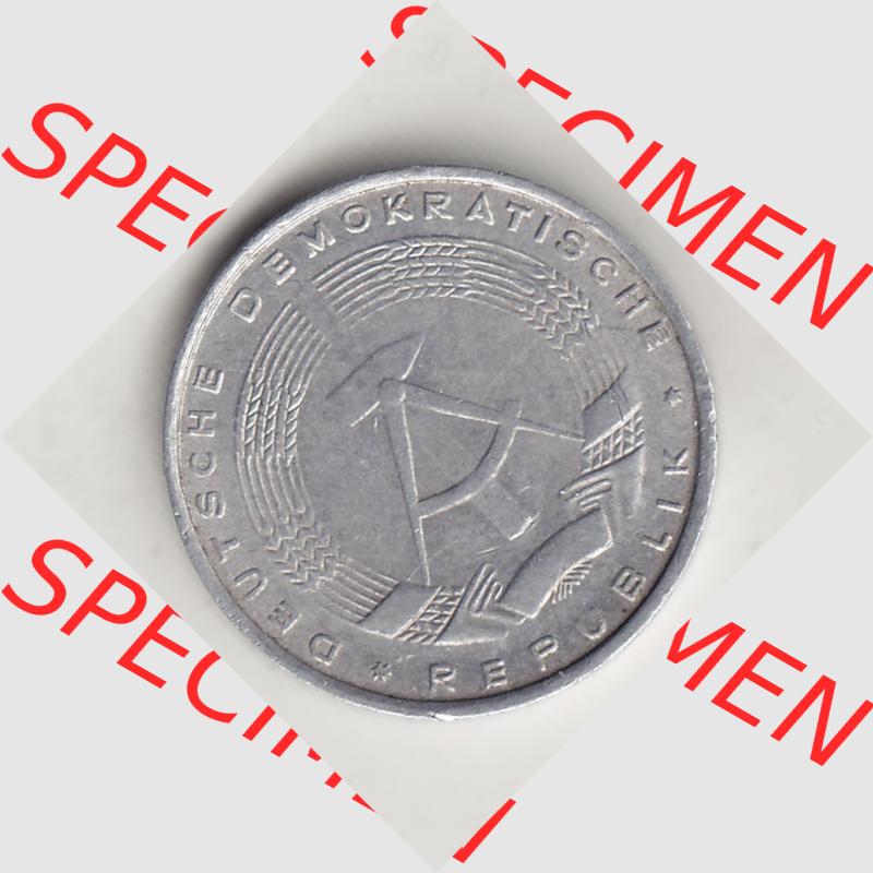 DDR Münze 1948-1990 Umlaufmünze / Kursmünze 1968-1990, A 5 Pfennig 1968-4. Vorderseite der 5 Pfennig Münze der DDR. Hier im online Katalog befinden sich 5 Pfennig-Stücke,... Sammlung