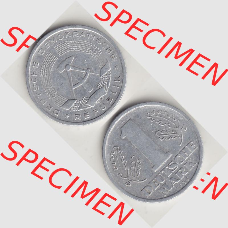 DDR Münze 1956-1990 Umlaufmünze / Kursmünze 1956-1963, A 1 Deutsche Mark 1956-1. Vorderseite und Rückseite vertikal untereinander zusammengefügt, der 1-Mark... Sammlung