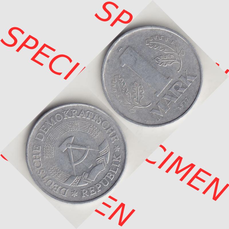 DDR Münze 1956-1990 Umlaufmünze / Kursmünze 1972-1990, A 1 Mark 1977-5. Vorderseite und Rückseite horizontal rechts nebeneinander zusammengefügt, der 1-Mark... Sammlung
