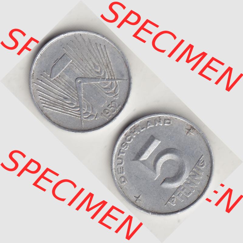 DDR Münze 1948-1990 Umlaufmünze / Kursmünze 1952-1953, A 5 Pfennig 1952-1. Vorderseite und Rückseite vertikal untereinander zusammengefügt, der 5 Pfennig... Sammlung