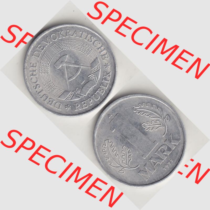 DDR Münze 1956-1990 Umlaufmünze / Kursmünze 1972-1990, A 1 Mark 1977-2. Vorderseite und Rückseite vertikal untereinander zusammengefügt, der 1-Mark Münzen... Sammlung
