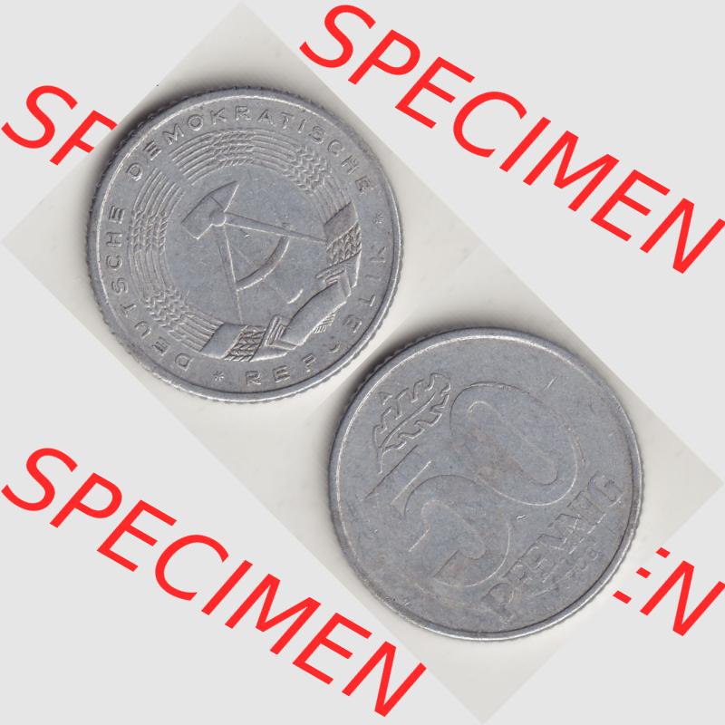 DDR Münze 1958-1990 Umlaufmünze / Kursmünze 1958-1990, A 50 Pfennig 1958-4 der DDR-Mark. Vorderseite und Rückseite vertikal untereinander zusammengefügt,... Sammlung