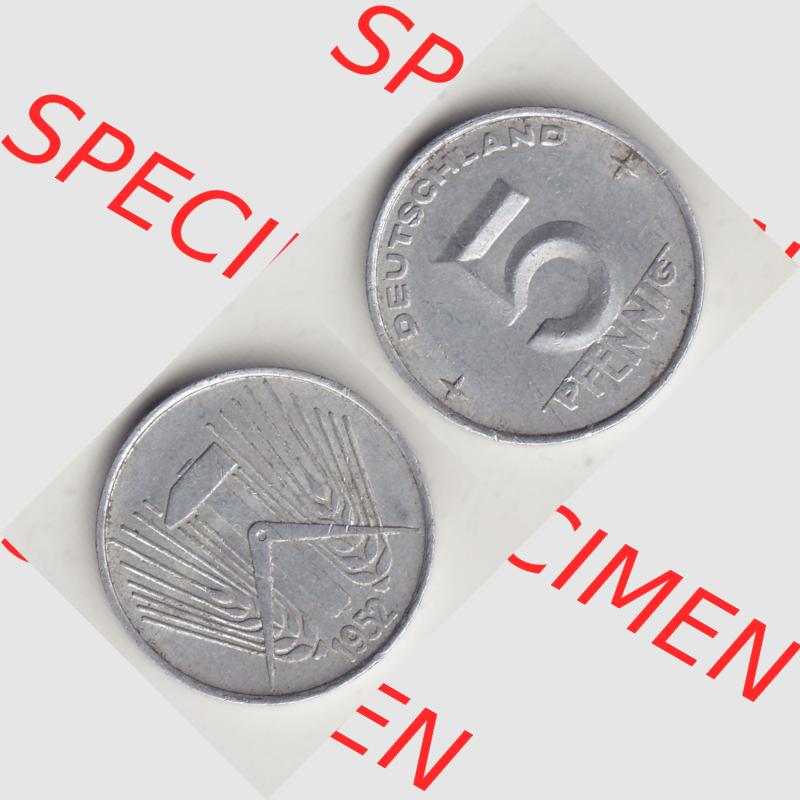 DDR Münze 1948-1990 Umlaufmünze / Kursmünze 1952-1953, A 5 Pfennig 1952-1. Vorderseite und Rückseite horizontal rechts nebeneinander zusammengefügt, der... Sammlung