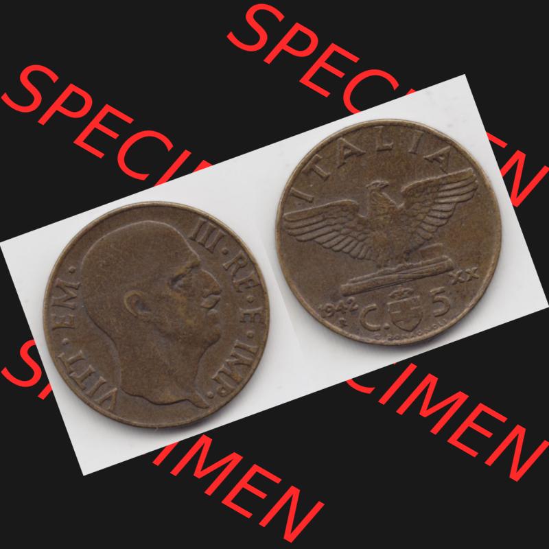 Münzen Italien Umlaufmünze 1939-1943, 5 Centesimi 1942. Vorderseite und Rückseite horizontal auf einen digitalen Bild der alten italienischen Münze aus Italien in der italienischen... Sammlung