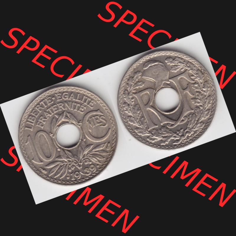 Münze Frankreich 1938-1939, 10 Centimes, Cent 1939. Vorderseite und Rückseite horizontal auf einen digitalen Bild der alten französischen Umlaufmünze 10 Cmes - Centimes... Sammlung