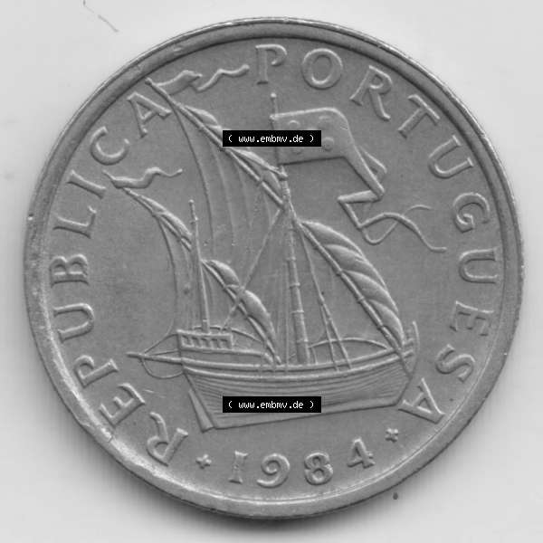Grau bzw. s/w Münzen Portugal Umlaufmünze 1963-1986, 5 Escudos 1984. Rückseite der portugiesischen Umlaufmünze aus Portugal vor der Euro-Einführung in Portugal zum katalogisieren... Sammlung Graustufen