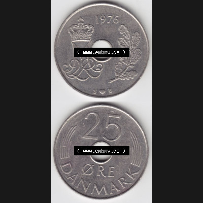 Münzen Dänemark Umlaufmünze 1976, 25 Öre. Vorderseite und Rückseite vertikal auf einen digitalen Bild der alten dänischen Umlaufmünze aus Dänemark zum... Sammlung