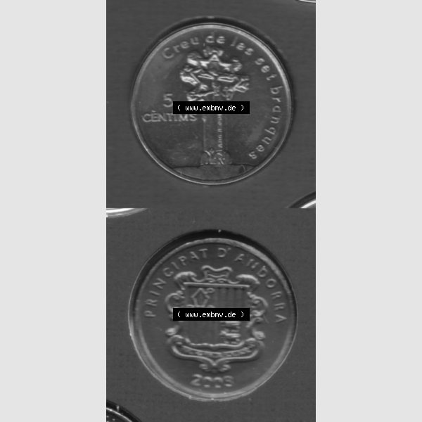 Grau bzw. s/w Münzen Andorra Sammlermünze aus KMS 2003, 5 Centims, Siebeneckiges Kreuz. Vorderseite und Rückseite vertikal auf einen digitalen Bild der alten Diner Umlaufmünze... Sammlung Graustufen