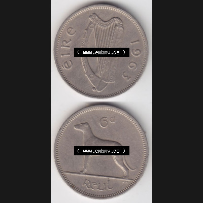 Münzen Irland Umlaufmünze 1942-1969, 6 Pence 1963. Vorderseite und Rückseite vertikal untereinander auf einen digitalen Bild der alten irischen Umlaufmünze aus Irland in... Sammlung
