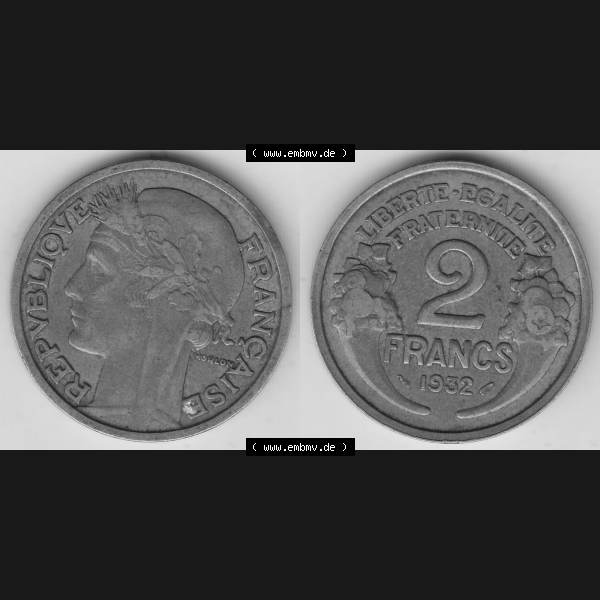 Grau bzw. s/w Münzen Frankreich Umlaufmünze 1931-1941, 2 Franken 1932-2 LIBERTE EGALITE FRATERNITE. Vorderseite und Rückseite horizontal auf einen digitalen Bild der alten französischen... Sammlung Graustufen