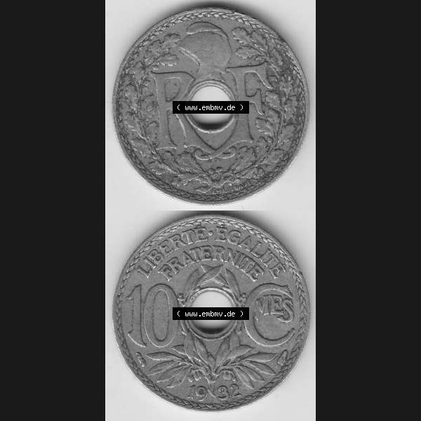 Grau bzw. s/w Münzen Frankreich Umlaufmünze 1917-1938, 10 Centimes - Cmes 1932. Vorderseite und Rückseite vertikal auf einen digitalen Bild der alten französischen Umlaufmünze 10... Sammlung Graustufen