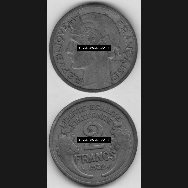 Grau bzw. s/w Münzen Frankreich Umlaufmünze 1931-1941, 2 Franken 1932-1 LIBERTE EGALITE FRATERNITE. Vorderseite und Rückseite vertikal auf einen digitalen Bild der alten französischen... Sammlung Graustufen