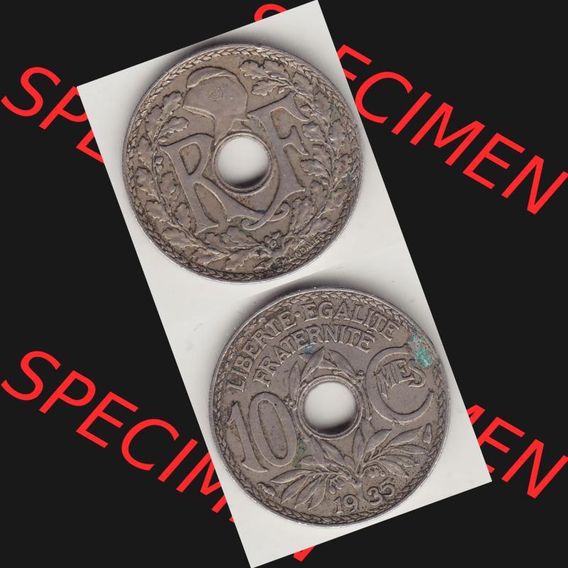 Münzen Frankreich Umlaufmünze 1917-1938, 10 Centimes - Cmes 1935-3. Vorderseite und Rückseite vertikal auf einen digitalen Bild der alten französischen Umlaufmünze... Sammlung