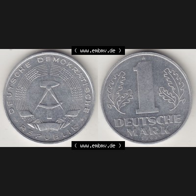 Münzen Deutschland DDR 1956-1963, A 1 Deutsche Mark 1962-1. Vorderseite und Rückseite Nebeneinander einer 1 Mark Münze / Umlaufmünze aus Deutschland der ehemaligen... Sammlung