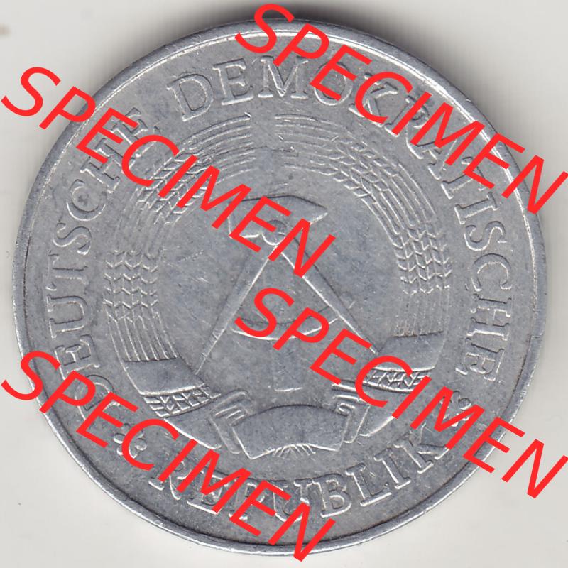 Münzen Deutschland DDR 1972-1990, A 1 Mark 1977-4. Vorderseite einer 1 Mark Münze / Umlaufmünze aus Deutschland der ehemaligen DDR in Europa als Digitales Bild / Bildmaterial... Sammlung