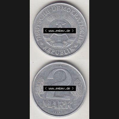 Münzen Deutschland DDR 1972-1990, A 2 Mark 1977. Vorderseite und Rückseite Vertikal Untereinander, passend für Mobile-Geräte, einer 2 Mark Münze /... Sammlung