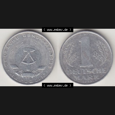 Münzen Deutschland DDR 1956-1963, A 1 Deutsche Mark 1962-3. Vorderseite und Rückseite Nebeneinander einer 1 Mark Münze / Umlaufmünze aus Deutschland der ehemaligen... Sammlung