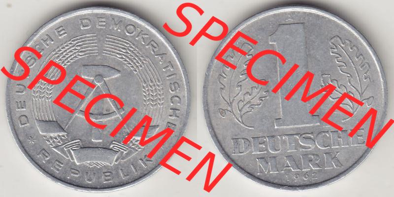Münzen Deutschland DDR 1956-1963, A 1 Deutsche Mark 1962-4. Vorderseite und Rückseite Nebeneinander einer 1 Mark Münze / Umlaufmünze aus Deutschland der ehemaligen... Sammlung