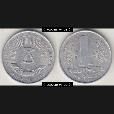 Münzen Deutschland DDR 1956-1963, A 1 Deutsche Mark 1962-4. Vorderseite und Rückseite Nebeneinander einer 1 Mark Münze / Umlaufmünze aus Deutschland der ehemaligen... Sammlung