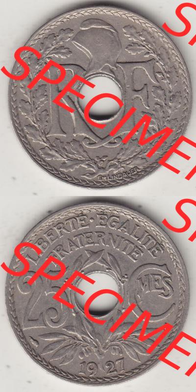 Alte Münzen Frankreich, Kursmünzensatz Zeitraum 1917-1952, der Münze 1917-1937, 25 Cmes, Centime 1927-1. Rückseite und Vorderseite vertikal untereinander... Sammlung