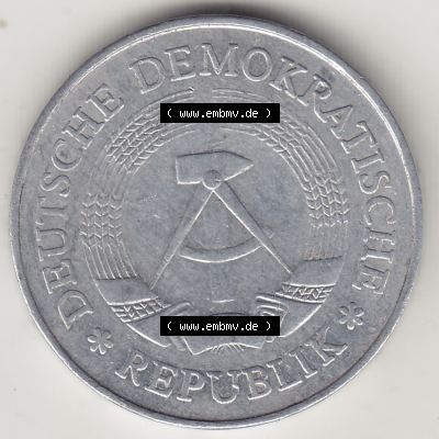 Münzen Deutschland DDR 1972-1990, A 1 Mark 1977-4. Vorderseite einer 1 Mark Münze / Umlaufmünze aus Deutschland der ehemaligen DDR in Europa als Digitales Bild / Bildmaterial... Sammlung