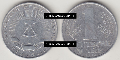 Münzen Deutschland DDR 1956-1963, A 1 Deutsche Mark 1962 (Stück 3). Vorderseite und Rückseite Nebeneinander einer 1 Mark Münze... Sammlung