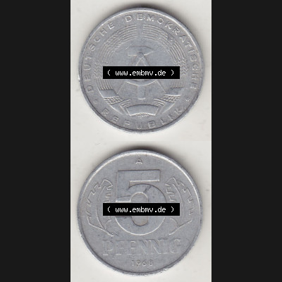 Münzen Deutschland DDR 1968-1990, A 5 Pfennig 1968-2. Vorderseite und Rückseite einer Münze in Vertikaler Ausrichtung auf einen Bild, einer 5 Pfennig Münze der ehemaligen... Sammlung