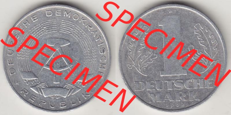 Münzen Deutschland DDR 1956-1963, A 1 Deutsche Mark 1962-3. Vorderseite und Rückseite Nebeneinander einer 1 Mark Münze / Umlaufmünze aus Deutschland der ehemaligen... Sammlung