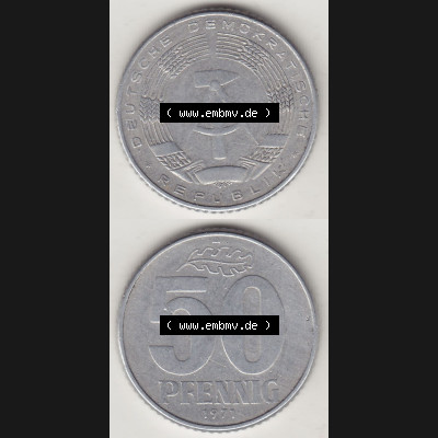 Münzen Deutschland DDR 1958-1990, A 50 Pfennig 1971-3 der DDR-Mark. Vorderseite und Rückseite Vertikal Untereinander, passend für Mobile-Geräte, einer 50 Pfennig... Sammlung