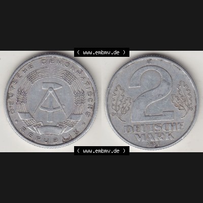 Münzen Deutschland DDR 1957-1957, A 2 Deutsche Mark 1957-2. Vorderseite und Rückseite Nebeneinander einer 2 Mark Münze / Umlaufmünze aus Deutschland der ehemaligen... Sammlung