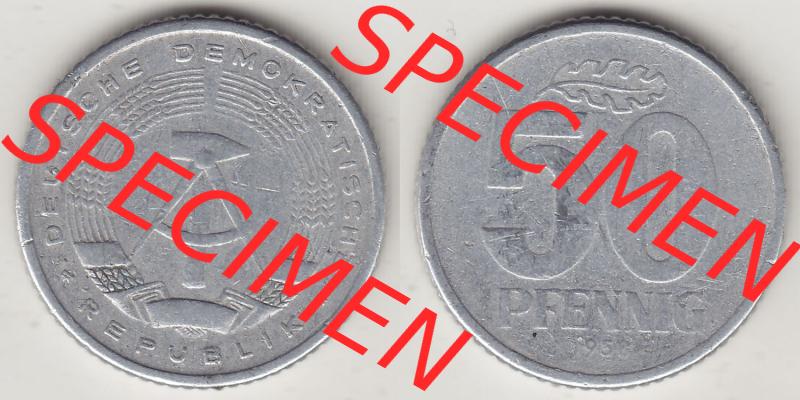 Münzen Deutschland DDR 1958-1990, A 50 Pfennig 1958-1 der DDR-Mark. Vorderseite und Rückseite Nebeneinander einer 50 Pfennig Münze / Umlaufmünze aus Deutschland der... Sammlung