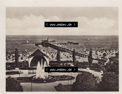 Alte Fotos von Seebad Heringsdorf in Mecklenburg-Vorpommern Konzertplatz und Seebrücke. Alter und echter original Foto-Abzug... Sammlung