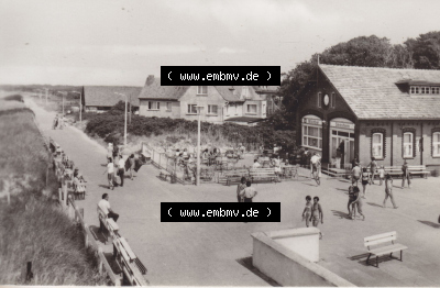 Alte Fotos von Ostseebad Graal-Müritz in Mecklenburg-Vorpommern 1975, An der Milchbar Seestern. Alter und echter original Foto-Abzug... Sammlung